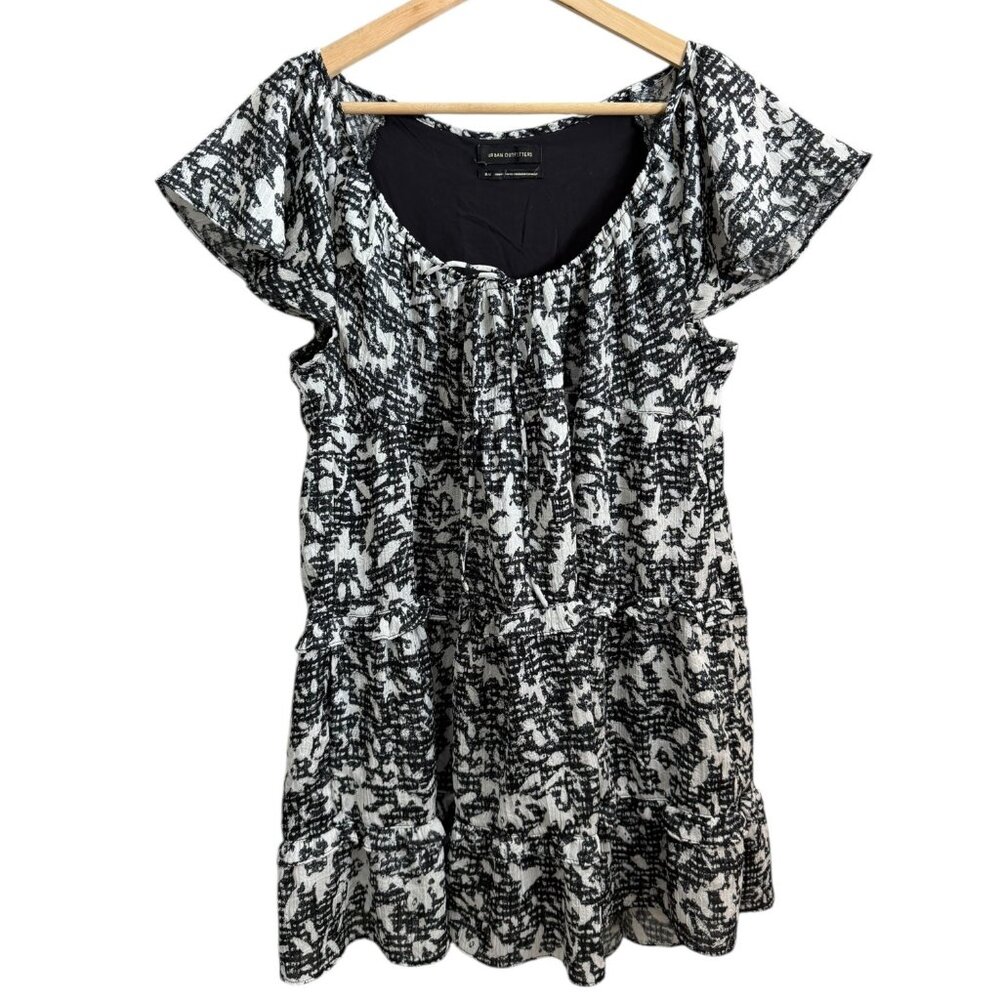 Urban Outfitters Floral Tiered‎ Flutter Sleeve Dress White M Boho Cottagecore